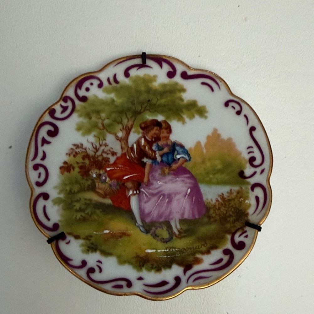 Vintage Mini Limoges Courting Couple Porcelain 4-1/4" Plate w/ Hanger & Stand